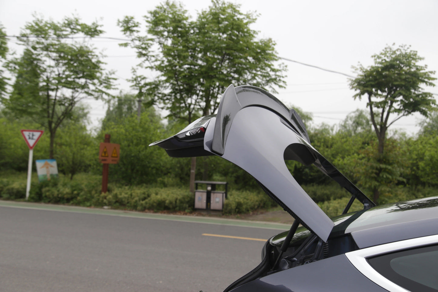 Cleviscoautomotive Spoiler V2