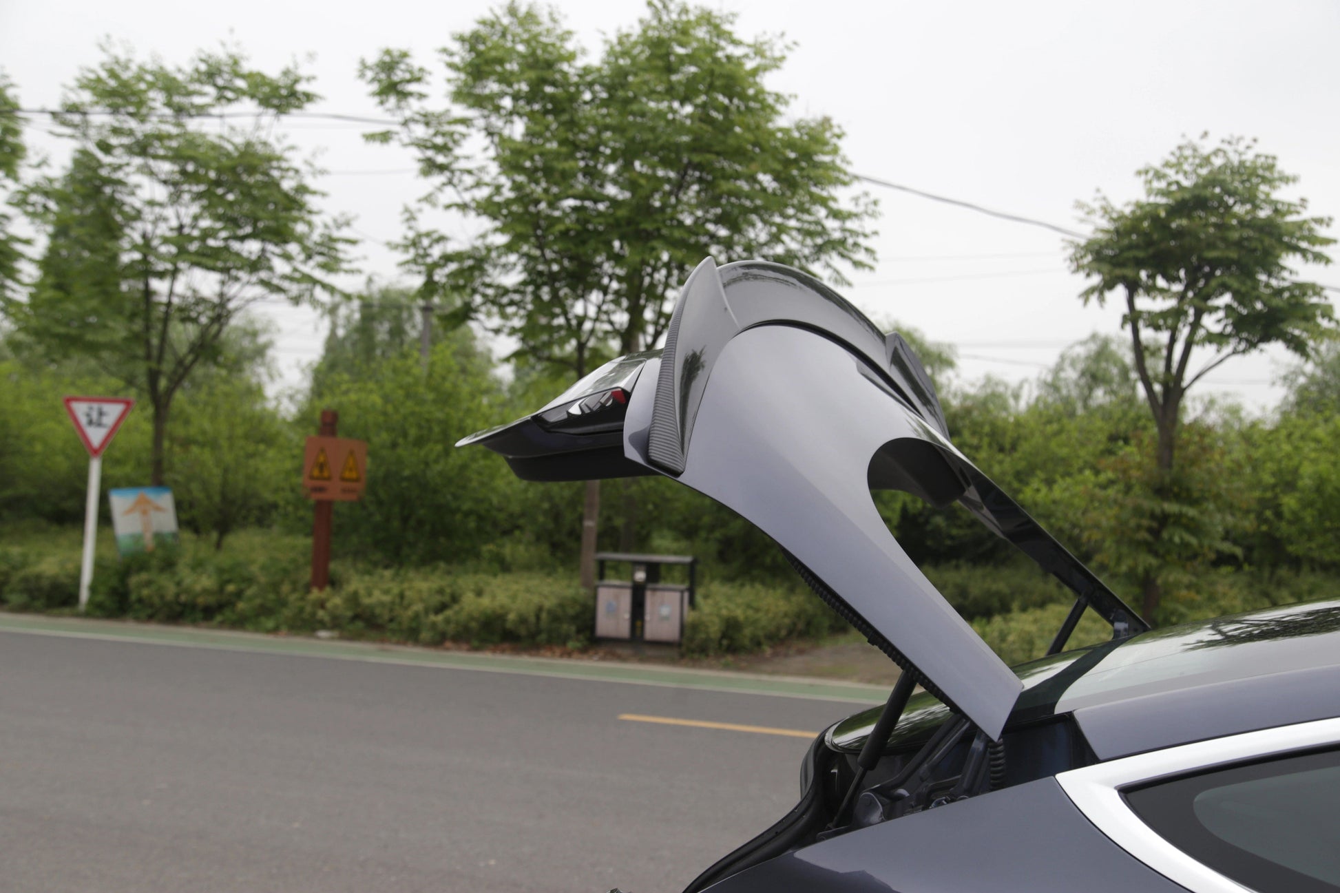 Cleviscoautomotive Spoiler V2
